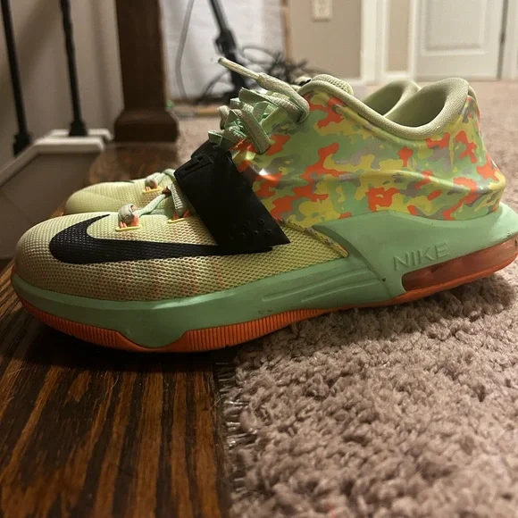 Nike KD 7 Easter(Size 6Y) - Picture 4 of 11